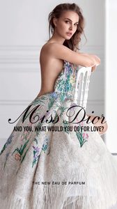 Missdior1-680x1209.thumb.jpg.59f95459e2204d9b78cd9c020fa09694.jpg