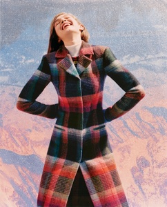 Missoni-Fall-Winter-2017-Campaign31105.thumb.jpg.86f47aff26185860dc166e7b2235c334.jpg