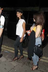 Nicole-Scherzinger-Leaving-Tape-nightclub--04.jpg