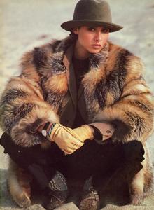 Novick_Vogue_US_October_1984_01.thumb.jpg.0c5ac5b7e7a6e09126444c44753fd95e.jpg