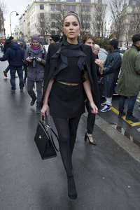 Olivia-Culpo--Arriving-the-Giambattista-Valli-Fashion-Show-2016--01.jpg