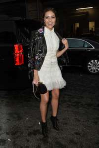 Olivia-Culpo--Marchesa-SS-2017-Fashion-Show--05.jpg