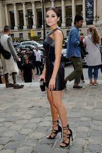 Olivia-Culpo--Mugler-Show-SS-2017--02.jpg