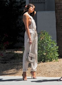 Olivia-Culpo-Sideboob-11-thefappeningblog.com_.jpg