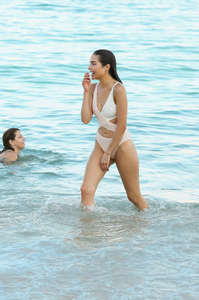 Olivia-Culpo-in-Swimsuit-2016--11.jpg