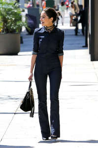 Olivia-Culpo-out-and-about-in-Los-Angeles--06.jpg
