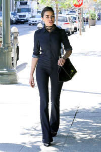 Olivia-Culpo-out-and-about-in-Los-Angeles--14.jpg