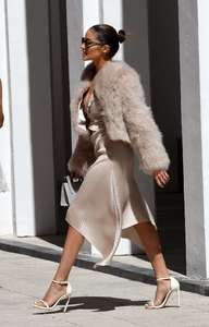 Olivia-Culpo-out-in-Miami--10.jpg