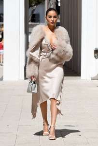 Olivia-Culpo-out-in-Miami--14.jpg
