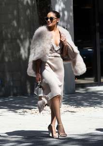 Olivia-Culpo-out-in-Miami--23.jpg