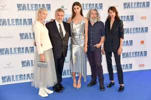 Pauline-Hoarau-and-Pauline-Hoarau--Valerian-And-The-City-Of-A-Thousand-Planets-Premiere--01.jpg