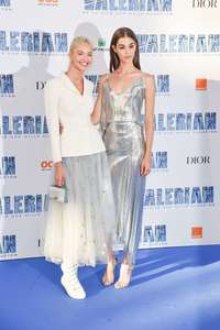 Pauline-Hoarau-and-Pauline-Hoarau--Valerian-And-The-City-Of-A-Thousand-Planets-Premiere--03.jpg