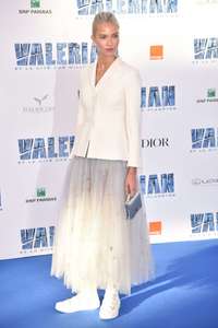 Pauline-Hoarau-and-Pauline-Hoarau--Valerian-And-The-City-Of-A-Thousand-Planets-Premiere--24.jpg