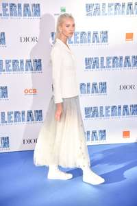 Pauline-Hoarau-and-Pauline-Hoarau--Valerian-And-The-City-Of-A-Thousand-Planets-Premiere--44.jpg