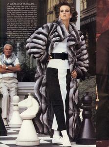 Piel_Vogue_US_December_1984_21.thumb.jpg.306014859407eeeac60004220f92e419.jpg