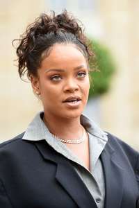 Rihanna-with-Brigitte-Macron-at-the-Elysee-Palace--12.jpg
