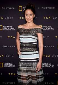 Sarah-Wayne-Callies--The-National-Geographic-2017-TCA-Press-Reception--05.jpg