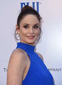 Sarah-Wayne-Callies--Wind-River-Premiere-in-LA--21.jpg