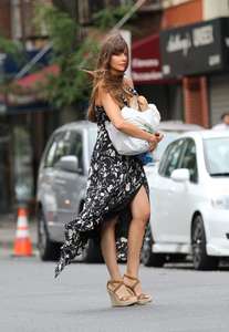 Sofia-Vergara-Filming-Stano-in-New-York--03.jpg