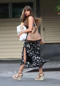 Sofia-Vergara-Filming-Stano-in-New-York--04.jpg