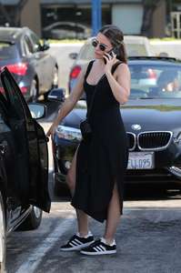 Sophia-Bush--Shopping-in-West-Hollywood--09.thumb.jpg.ffc552923ada6423de82e535eafe433f.jpg
