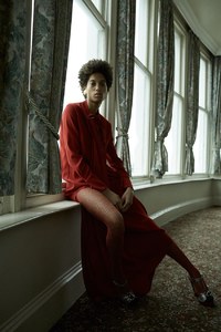 UNPOLISHED-Magazine-Issue-3-Lily-Lightbourn-by-Agata-Pospieszynska-1-2.thumb.jpg.4fdd72a8074427fbf63287b0f9d022ea.jpg