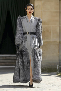 Ulyana-Sergeenko-Couture-FW17-Paris-1270-1499188428-bigthumb.jpg