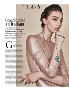 VogueMexico_Setembro2016_LarissaMarchiori_phGeraldLeVanChau_01.jpg