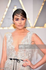 actor-olivia-culpo-unveils-a-oneofakind-marchesa-for-stella-artois-picture-id645630520.jpg