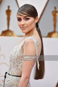 actor-olivia-culpo-unveils-a-oneofakind-marchesa-for-stella-artois-picture-id645653724.jpg