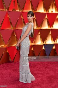 actor-olivia-culpo-unveils-a-oneofakind-marchesa-for-stella-artois-picture-id645680272.jpg