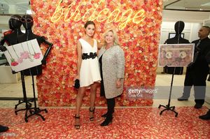 actress-model-television-presenter-olivia-culpo-and-chief-merchant-picture-id519702676.jpg