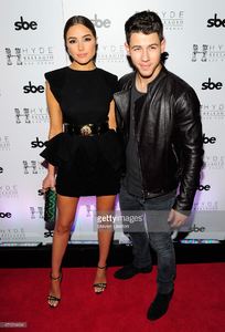 actress-olivia-culpo-and-singer-nick-jonas-arrive-at-hyde-bellagio-at-picture-id471214434.jpg