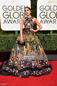 actress-olivia-culpo-attends-the-74th-annual-golden-globe-awards-at-picture-id631259644.jpg