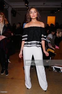 actress-olivia-culpo-attends-the-jonathan-simkhai-fashion-show-during-picture-id510271004.jpg