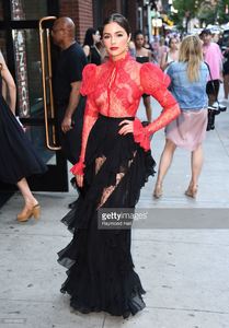 actress-olivia-culpo-is-seen-in-walking-in-soho-on-june-20-2017-in-picture-id699146640.jpg