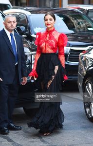 actress-olivia-culpo-is-seen-in-walking-in-soho-on-june-20-2017-in-picture-id699146780.jpg