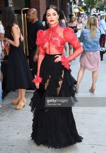 actress-olivia-culpo-is-seen-in-walking-in-soho-on-june-20-2017-in-picture-id699146980.jpg