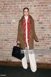 actress-olivia-culpo-poses-backstage-of-the-maiyet-fashion-show-fall-picture-id510502430.jpg