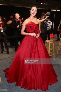 actress-olivia-culpo-prepares-backstage-at-the-american-heart-go-red-picture-id509645946.jpg