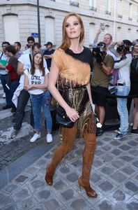 alexina-graham-vogue-party-at-paris-fashion-week-07-04-2017-3.jpg