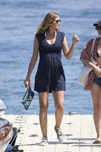 ana-beatriz-barros-in-mykonos-for-her-first-wedding-anniversary-290617_2.jpg