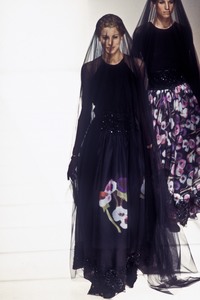 armani-fw-1993-5.thumb.JPEG.6534b40295b35c1dc1e3fc931e6efa5f.JPEG