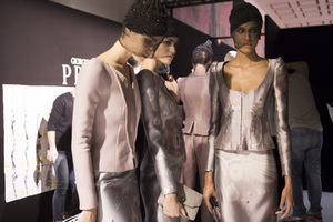 armani-prive-hc-bks-m-rf17-0063.thumb.jpg.d05fa26fa88116441fa64d58c3b27254.jpg