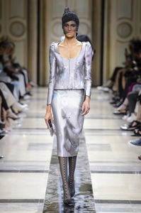armani-prive-hc-rf17-1458.thumb.jpg.fa8a9ba7438f3829ce8a4ff056836ad4.jpg