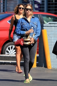 ashley-benson-leaving-a-nail-salon-in-studio-city-72517-24.jpg