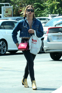 ashley-benson-leaving-a-nail-salon-in-studio-city-72517-6.jpg