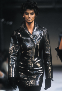 azzedine-alaia-fw-1990-2.thumb.png.8724e1bee2b86333934f6e04a6437811.png