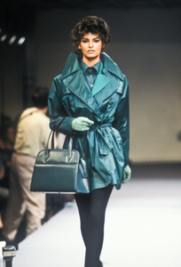 azzedine-alaia-fw-1990-3.thumb.png.6b0631937e1ea36c821f5984cc9a1e42.png