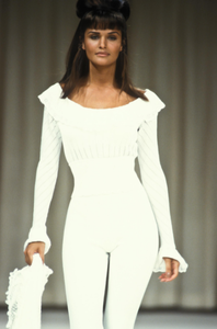 azzedine-alaia-ss-1992-2.thumb.png.f876459e39d3d362c83a5e28846f4fff.png